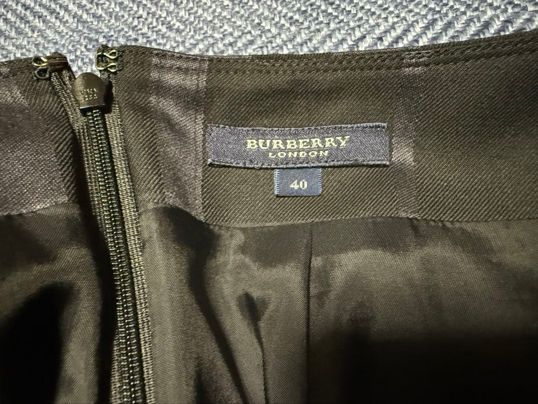 BURBERRY LONDON/プリーツスカート　サイズ40