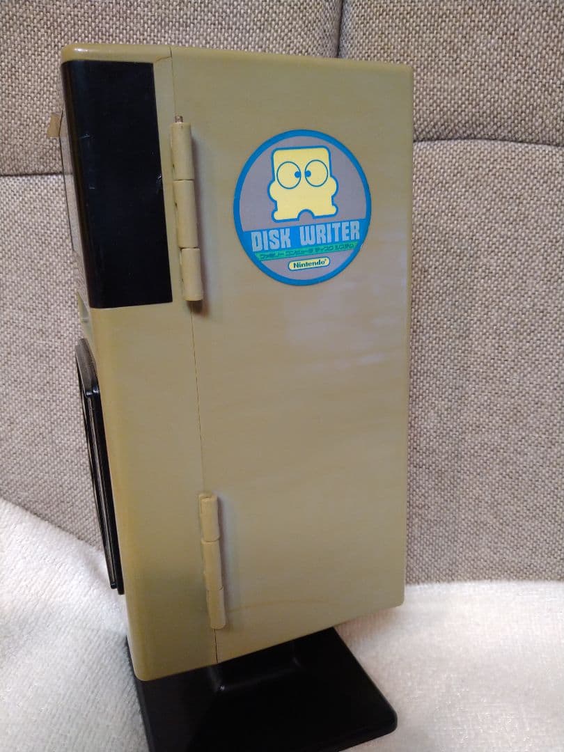 中古　貴重！当時モノ　ファミコン　ディスクシステム書き換え機型　収納ケース