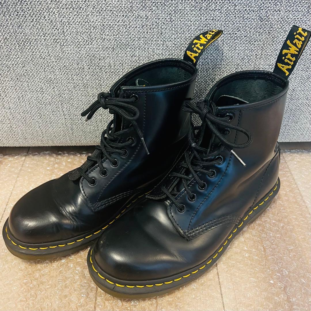 ドクターマーチン　8ホールブーツ 黒 イエローステッチ　UK7
