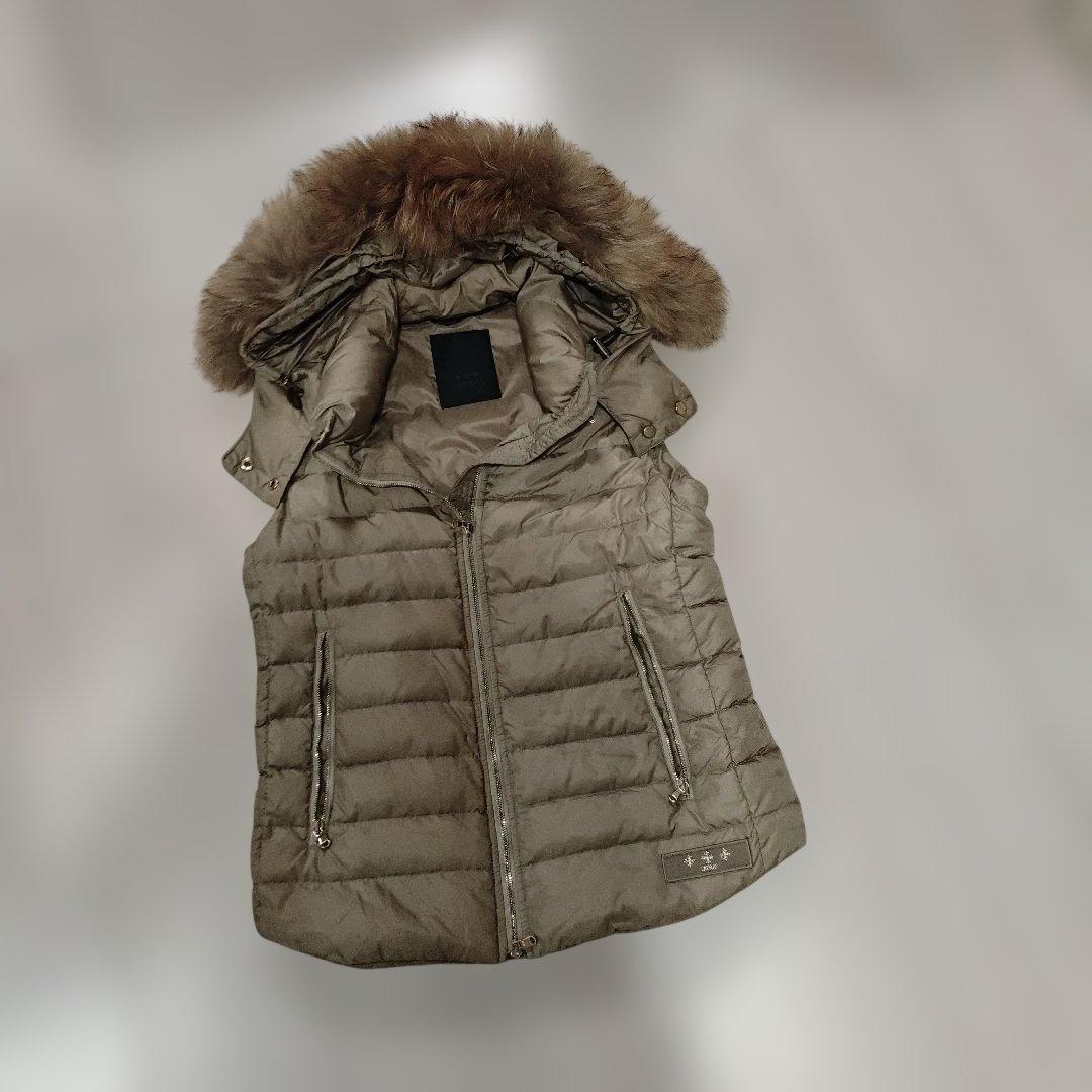 美品TATRAS ファー付きダウンベスト　フード　ファー取外し可能　サイズ1