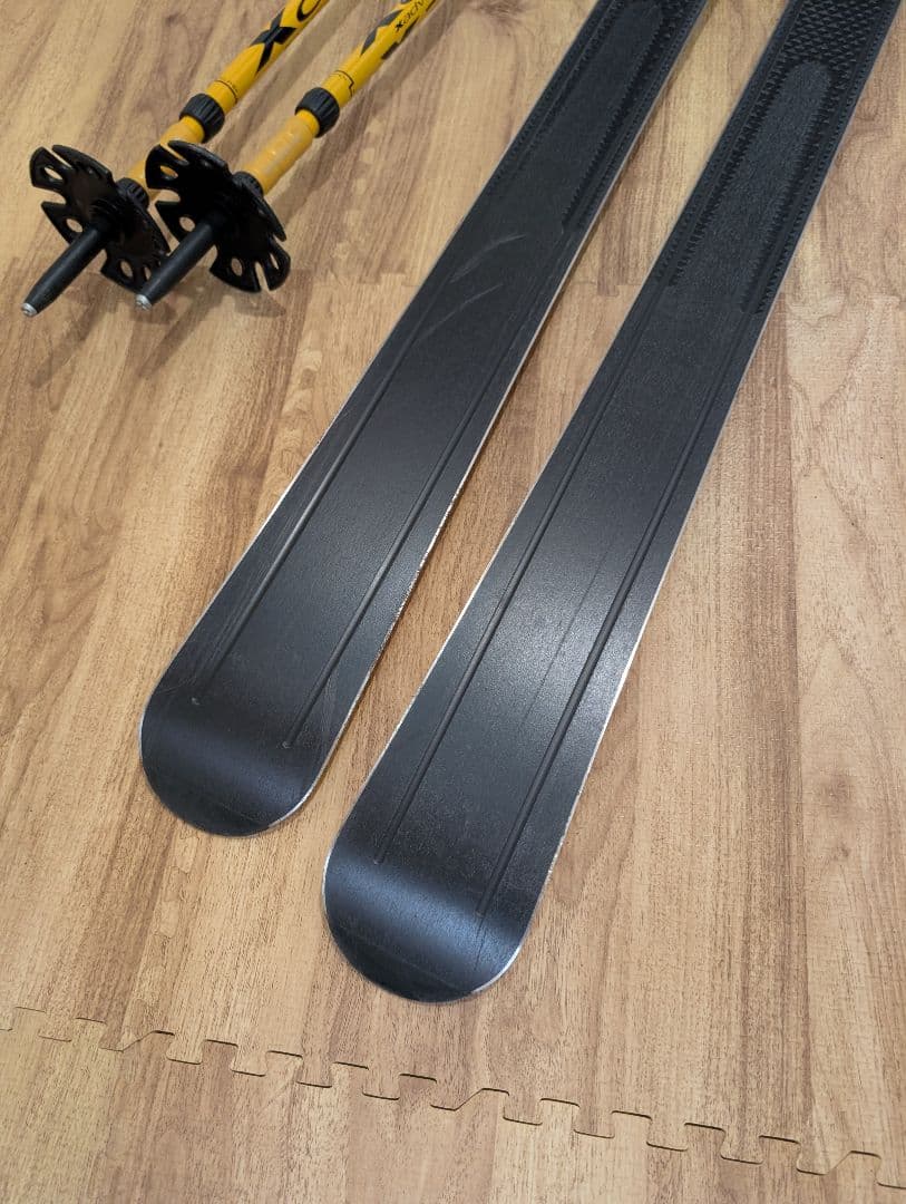 サロモン　クロスカントリー　スキー板　ストック付き