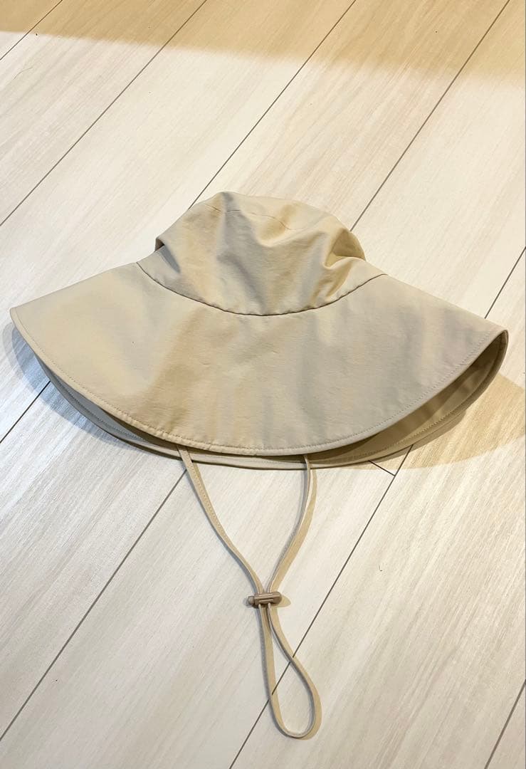 エミリアウィズ　UVカット帽子　ベージュ
