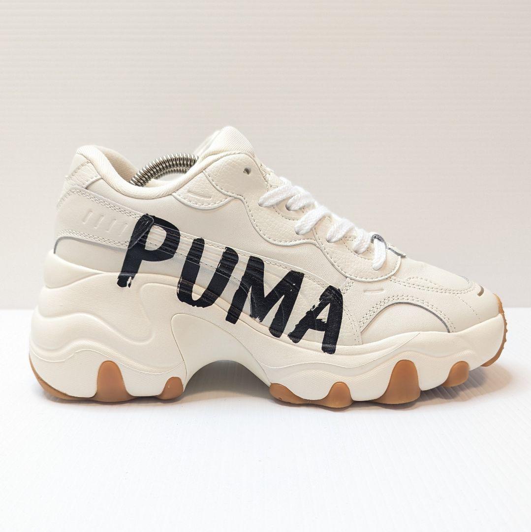 美品 PUMA プーマ パルサーウェッジ 24.5cm 厚底スニーカー オフ白