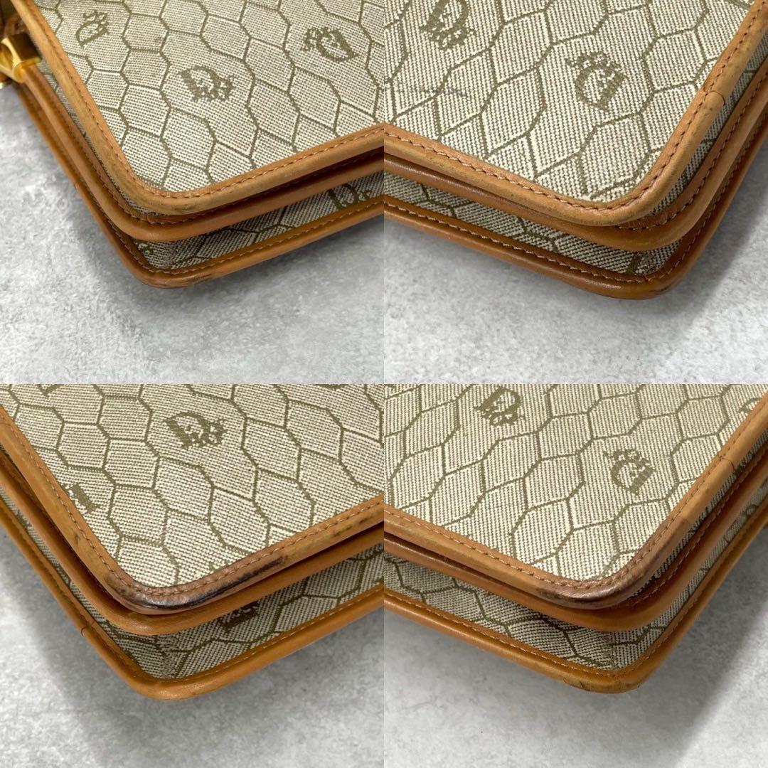 【美品】ディオール　ショルダーバッグ　ハニカム　レザー　PVC ロゴ金具
