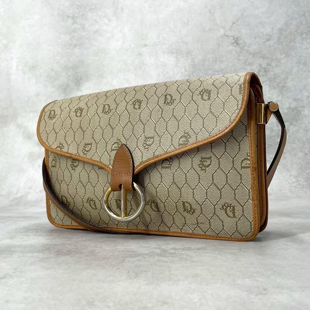 【美品】ディオール　ショルダーバッグ　ハニカム　レザー　PVC ロゴ金具