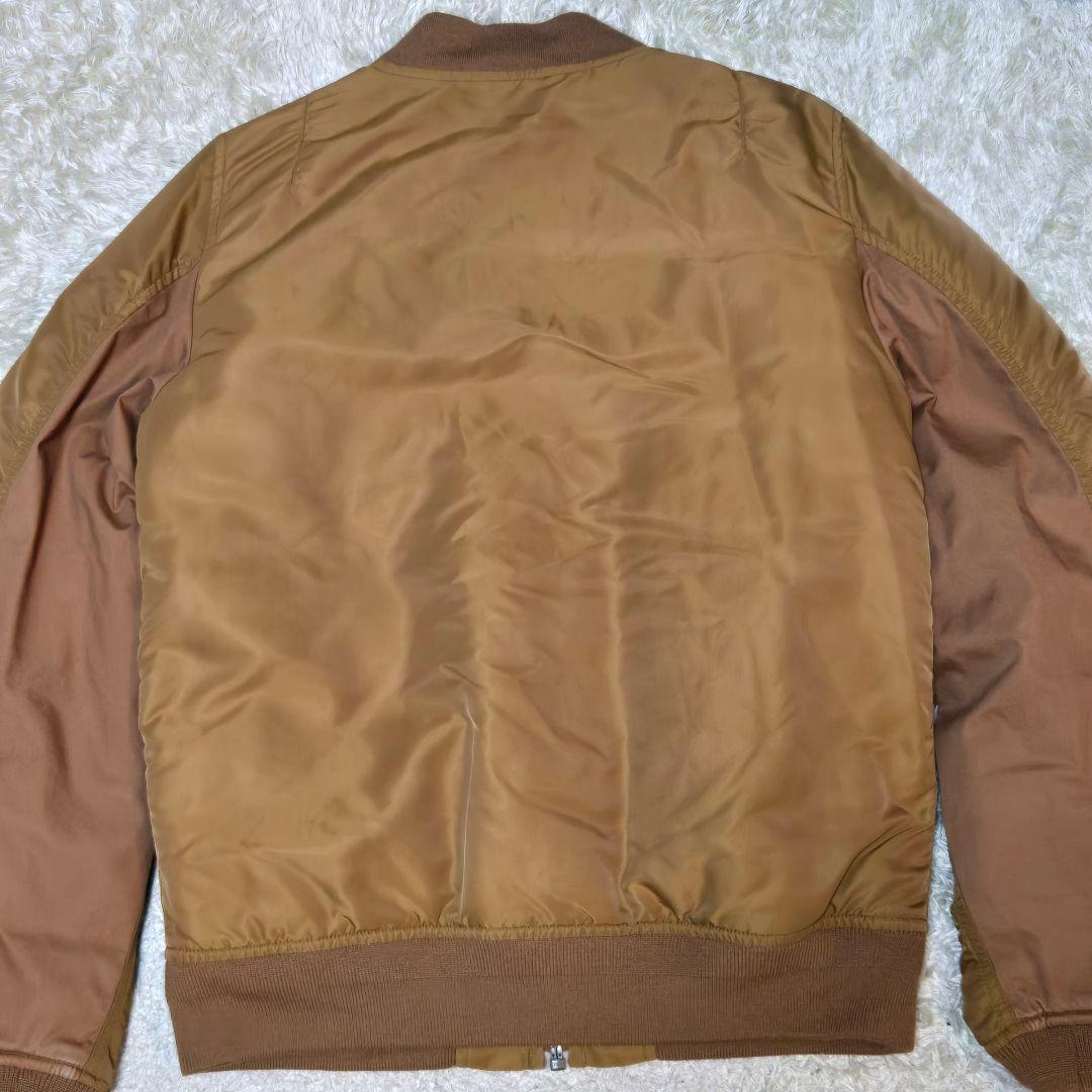 極美品　おしゃれ　カーハート　M相当　MA-1 フライトジャケット　キャメル