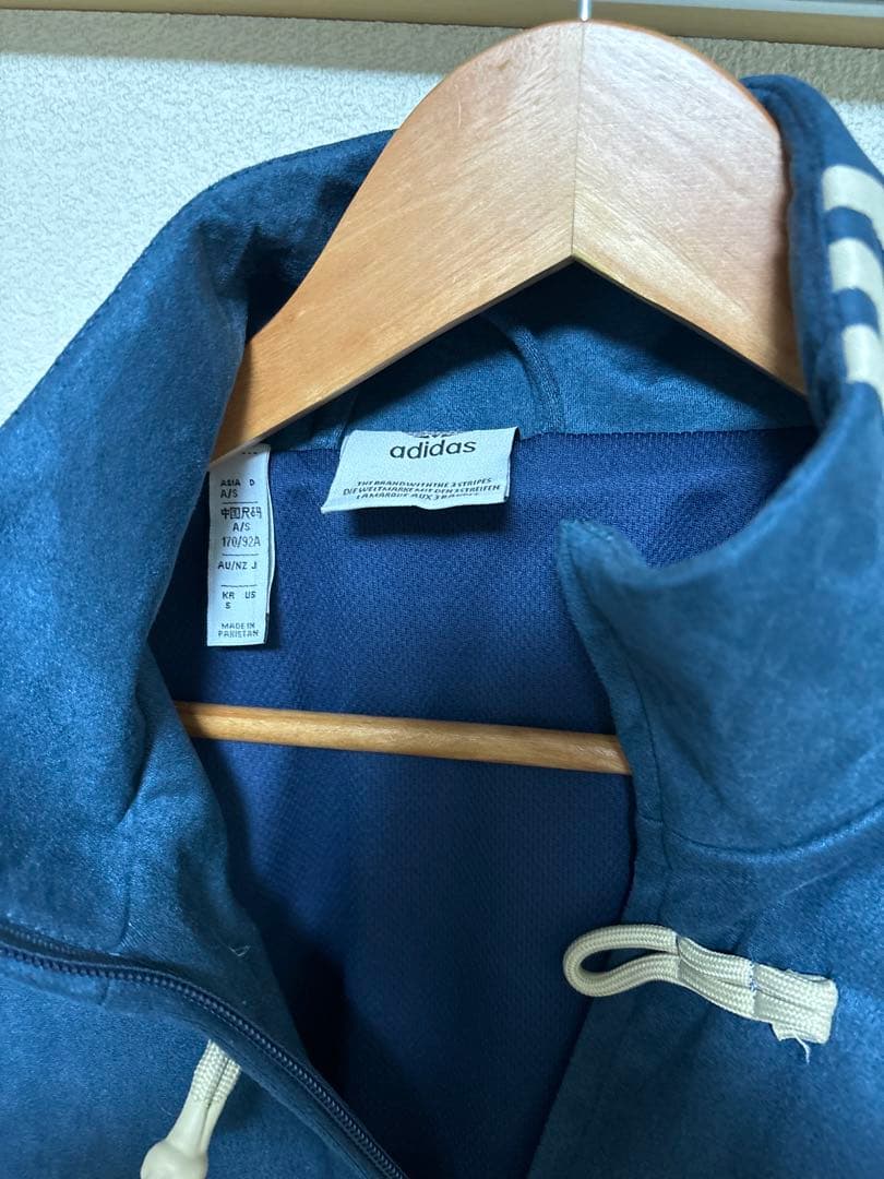 海外限定　巳年　adidas トラックジャケット