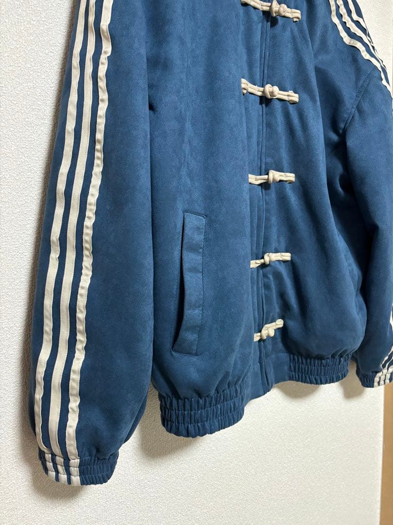 海外限定　巳年　adidas トラックジャケット