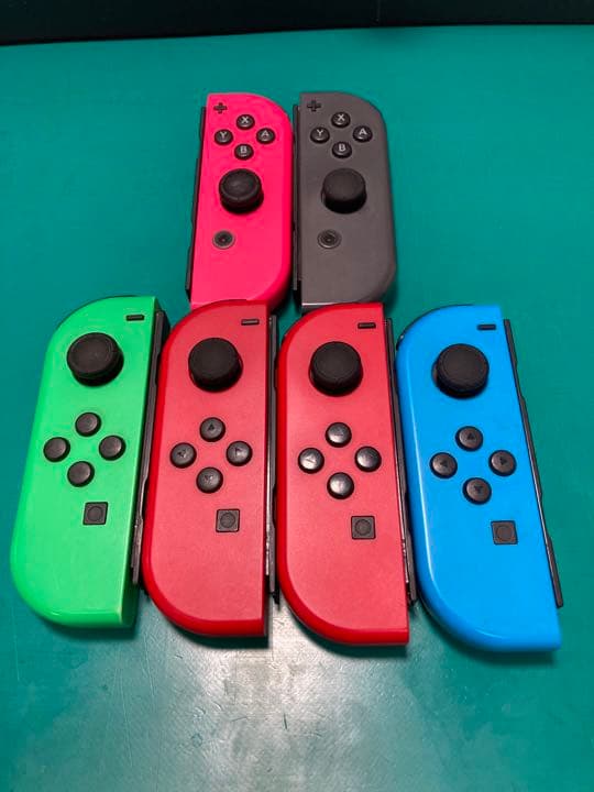JOY-CON (L)2台/(R)4台