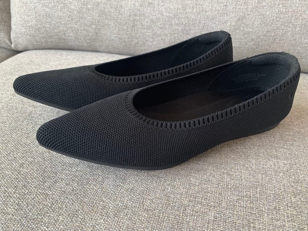 VIVAIA ブラック フラットシューズ ポインテッドトゥ