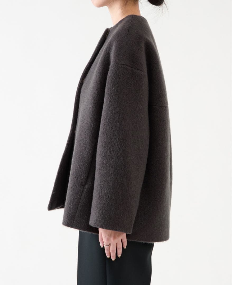 新品未使用　マルティニーク　定番　ノーカラーコート シャギー　グレー