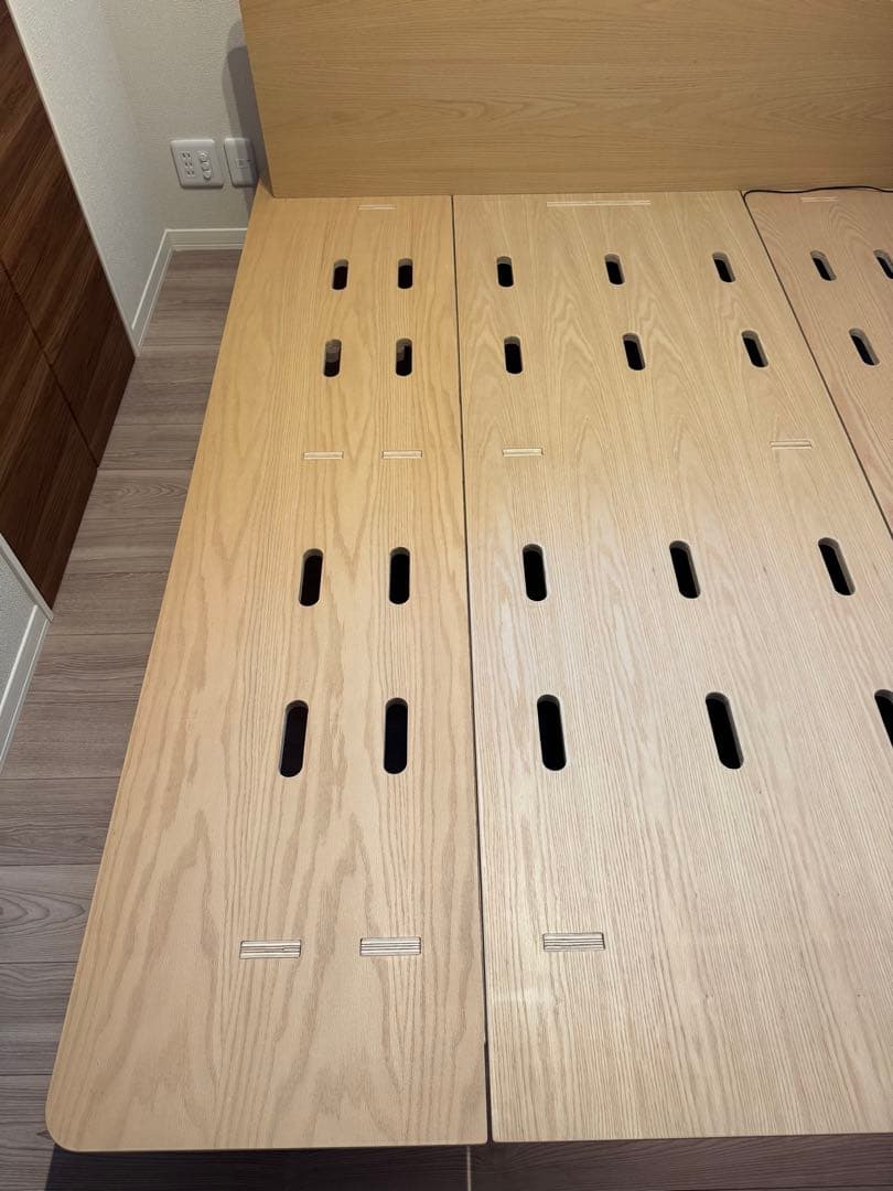 コアラマットレス　ベッドフレーム【クイーンサイズ　LEDダウンライト付き】