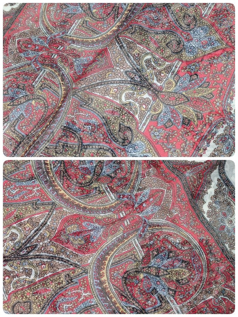 Yves Saint Laurent　スカーフ　125　シルクシフォン　タグ無し