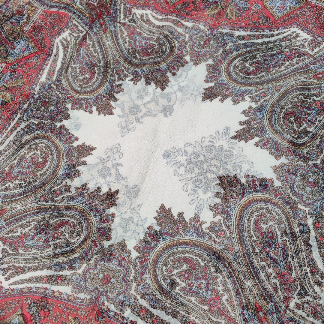 Yves Saint Laurent　スカーフ　125　シルクシフォン　タグ無し