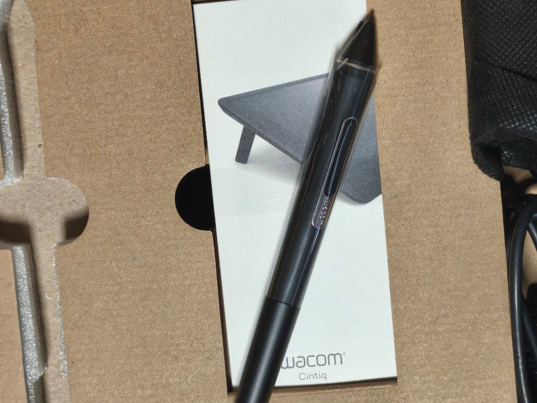 ワコム Cintiq 16 DTK1660K0 液晶ペンタブレット 本体