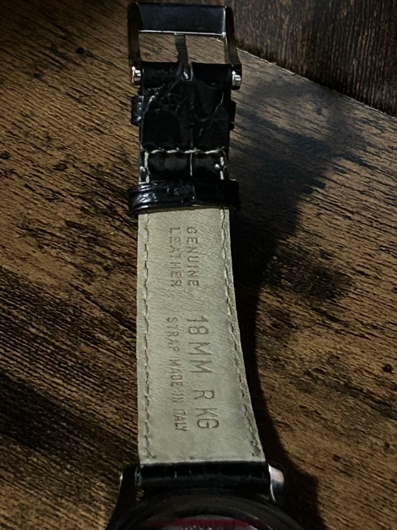 GUCCI 5500Mブラックダイヤル レザーベルト クォーツ時計