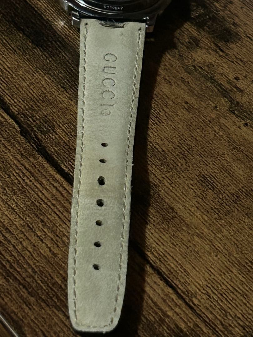 GUCCI 5500Mブラックダイヤル レザーベルト クォーツ時計