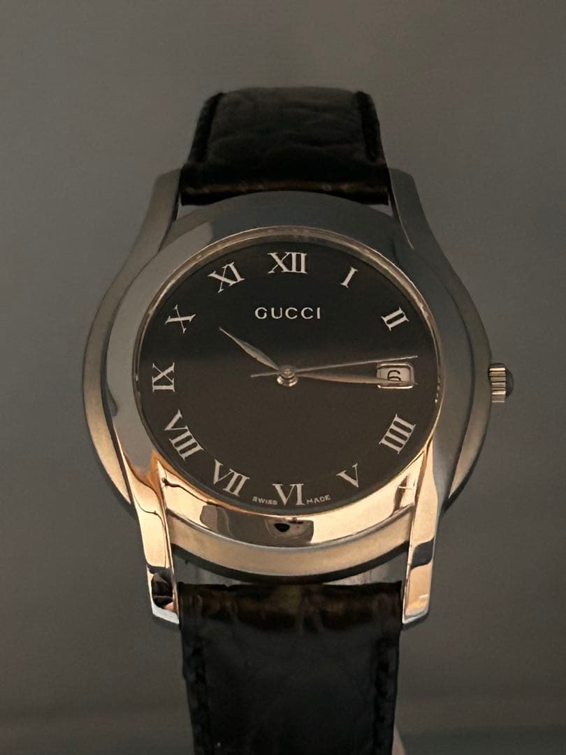 GUCCI 5500Mブラックダイヤル レザーベルト クォーツ時計