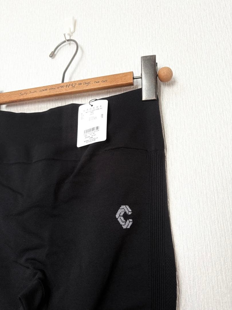 新品タグ付き CRONOS クロノス スタイルアップレギンス ブラック