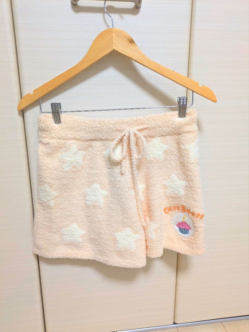 新品タグ付き♥SNIDELケアベア上下セット♥レア入手困難