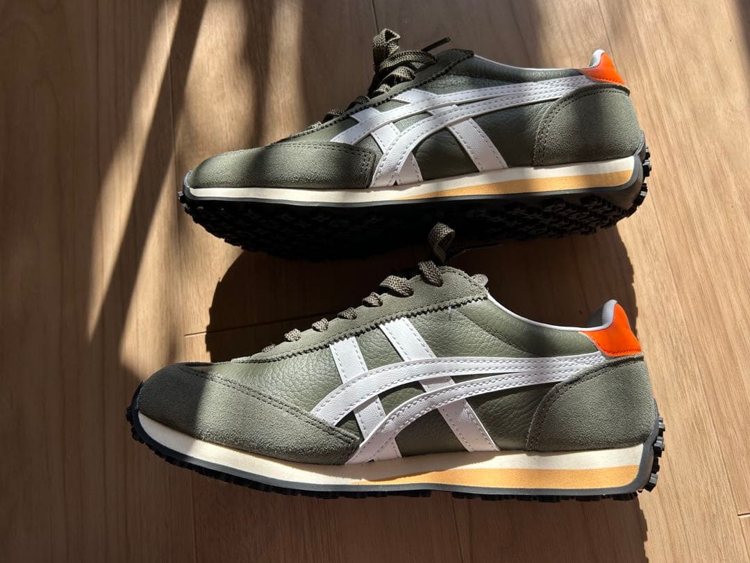 Onitsuka Tiger オリーブ スニーカー