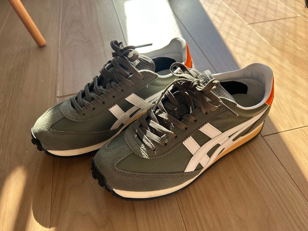Onitsuka Tiger オリーブ スニーカー