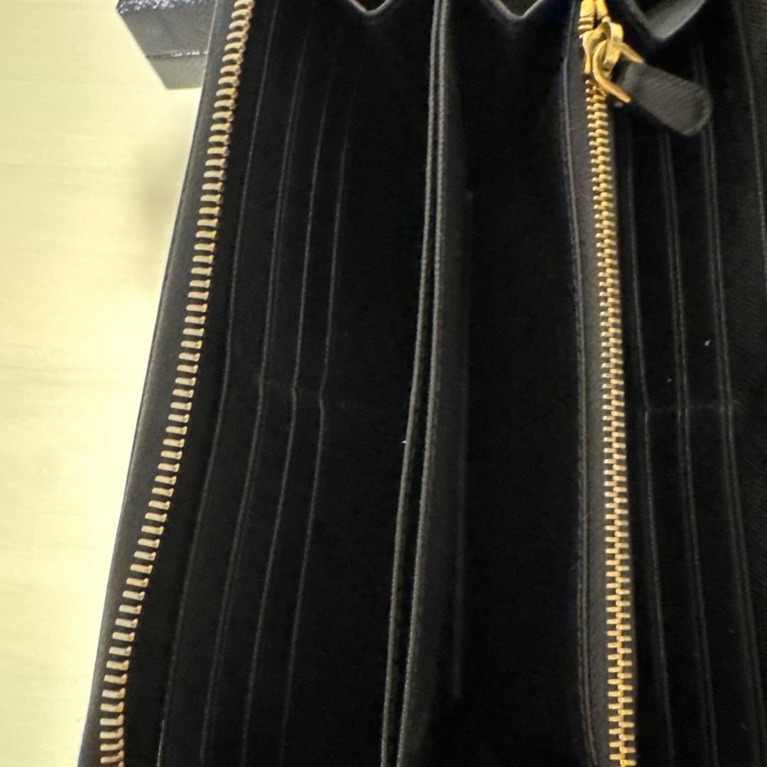 ケン　　PRADA サフィアーノレザー 長財布 ブラック