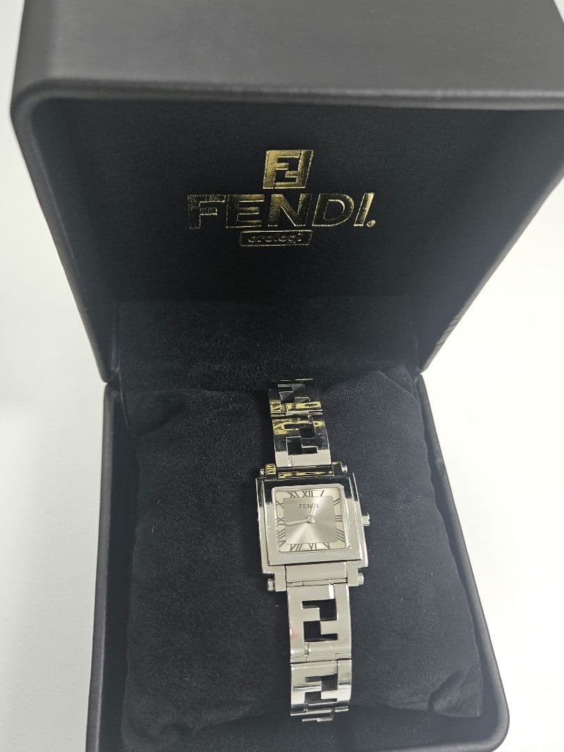 【稼働】フェンディ 腕時計 F6000L スクエア ズッカベルト クォーツ ＳＳ