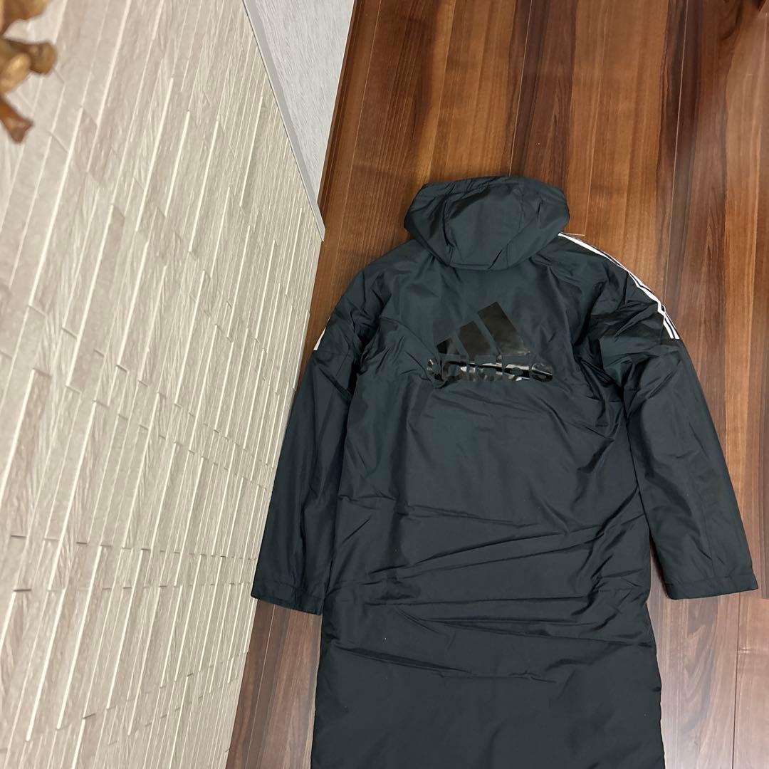 新品　adidas ベンチコート 軽量トリコット起毛　暖かい　背中ブラックロゴ