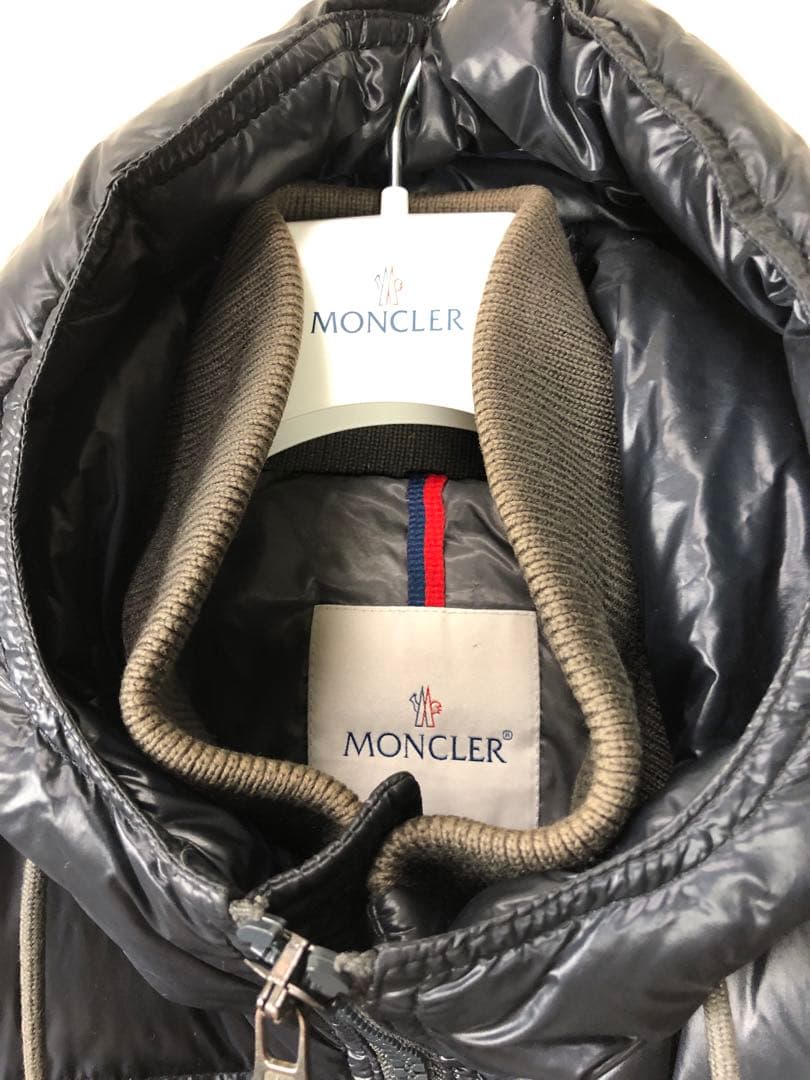 MONCLER フード付　ブラック　メンズ　ダウンベスト　XL 3 モンクレール