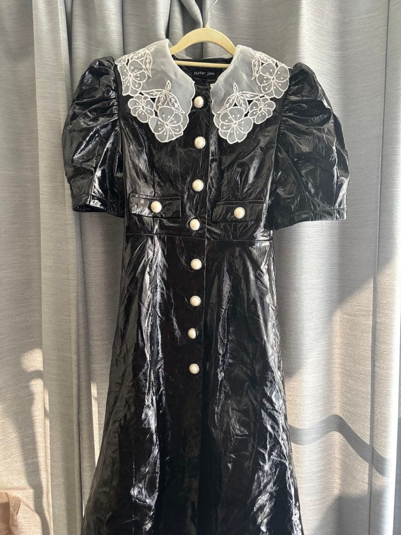 【Sister Jane】ブラックドレス パフスリーブ