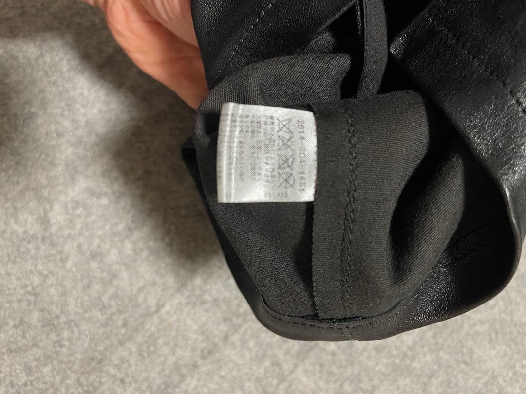 レアな　クロムハーツ　クロスボール　ボタン　タガー　レザーショートパンツ 黒