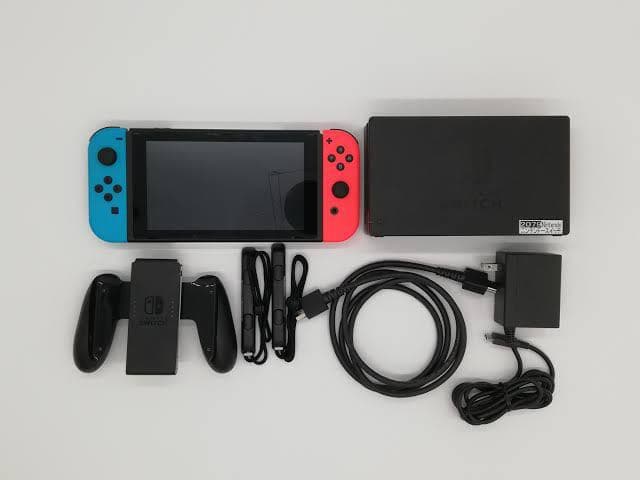 NINTENDO Switch ＋スマブラ　値段交渉受け付けます