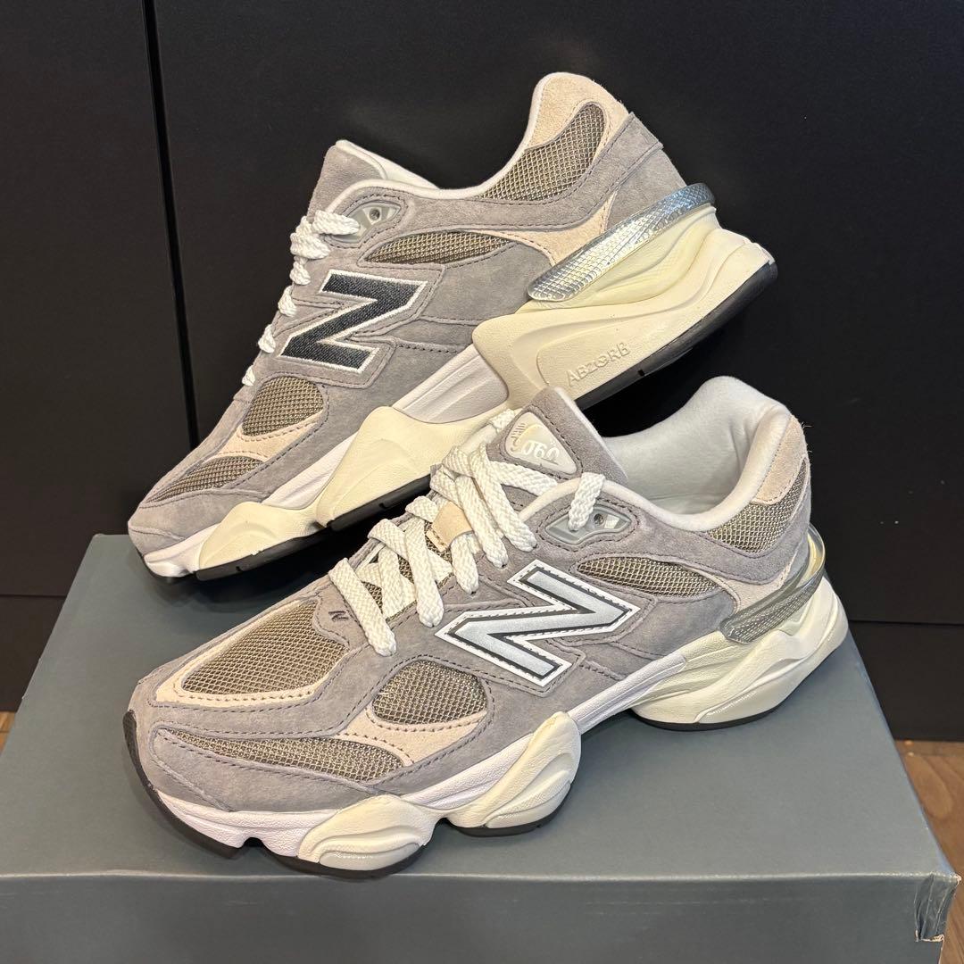 【新品未使用】ニューバランス U9060LBA 24.5cm
