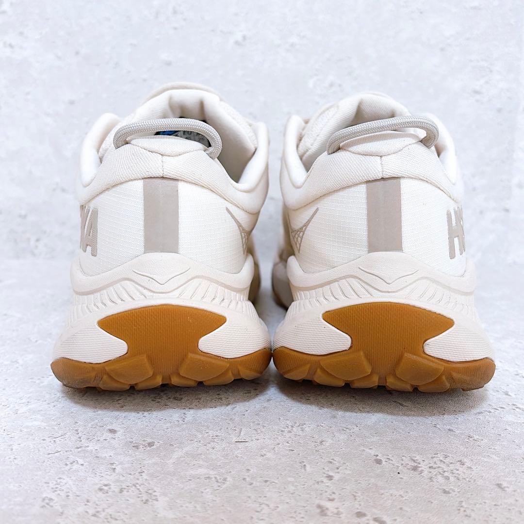 美品 ホカオネオネ トランスポート ランニングシューズ ビブラム 25 ベージュ