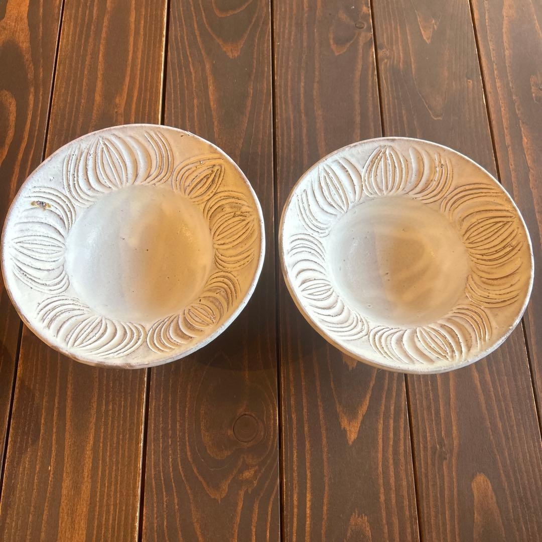 村上直子さん　人気のホワイト帽子鉢