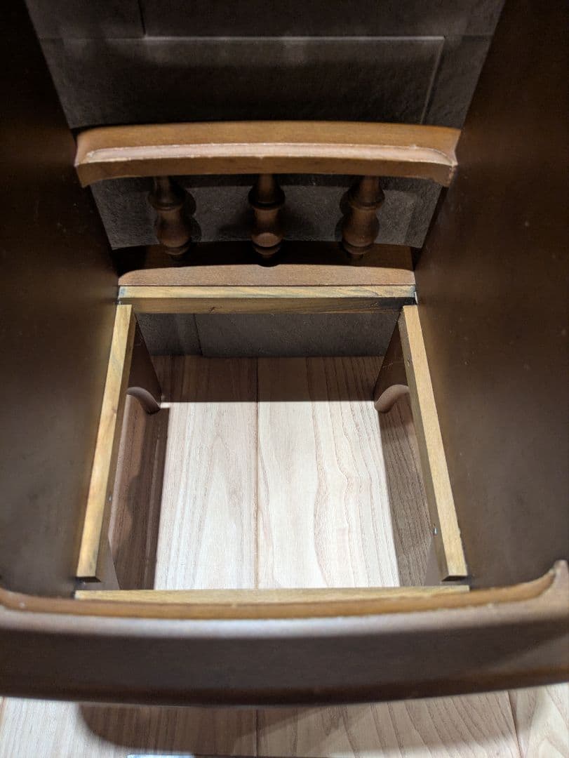 【karimoku 】カリモク 木製アンティーク調 傘立て スピンドルデザイン