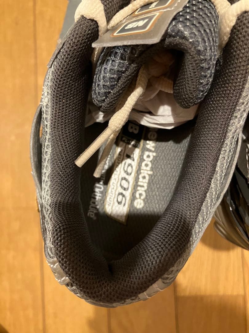 新品未使用　ニューバランス　U1906AA 24cm