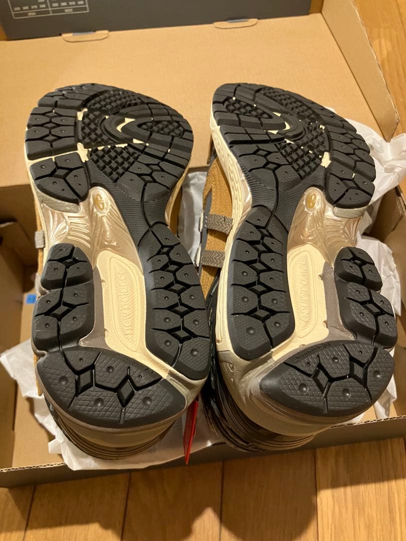 新品未使用　ニューバランス　U1906AA 24cm