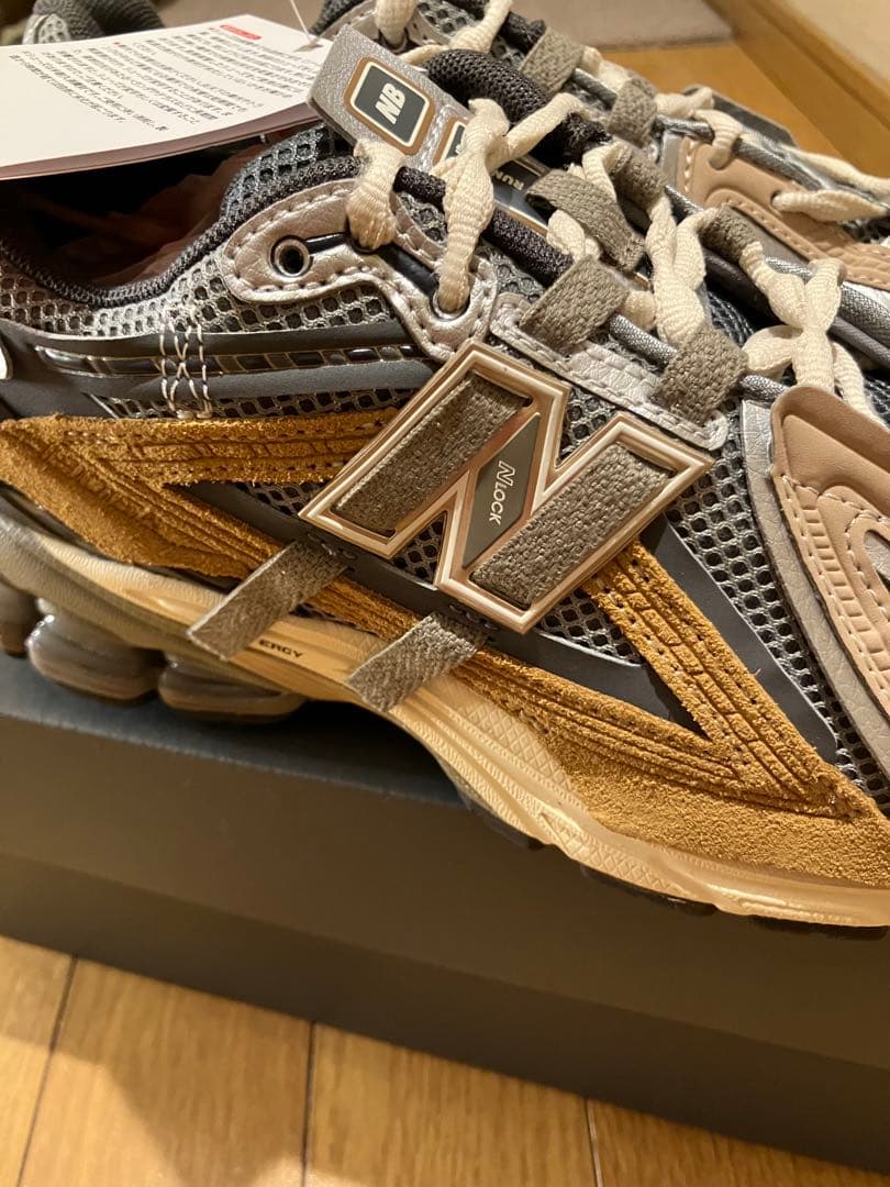 新品未使用　ニューバランス　U1906AA 24cm
