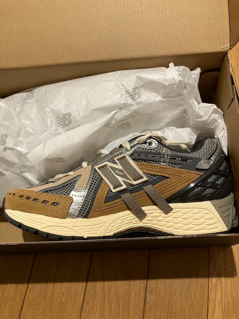 新品未使用　ニューバランス　U1906AA 24cm