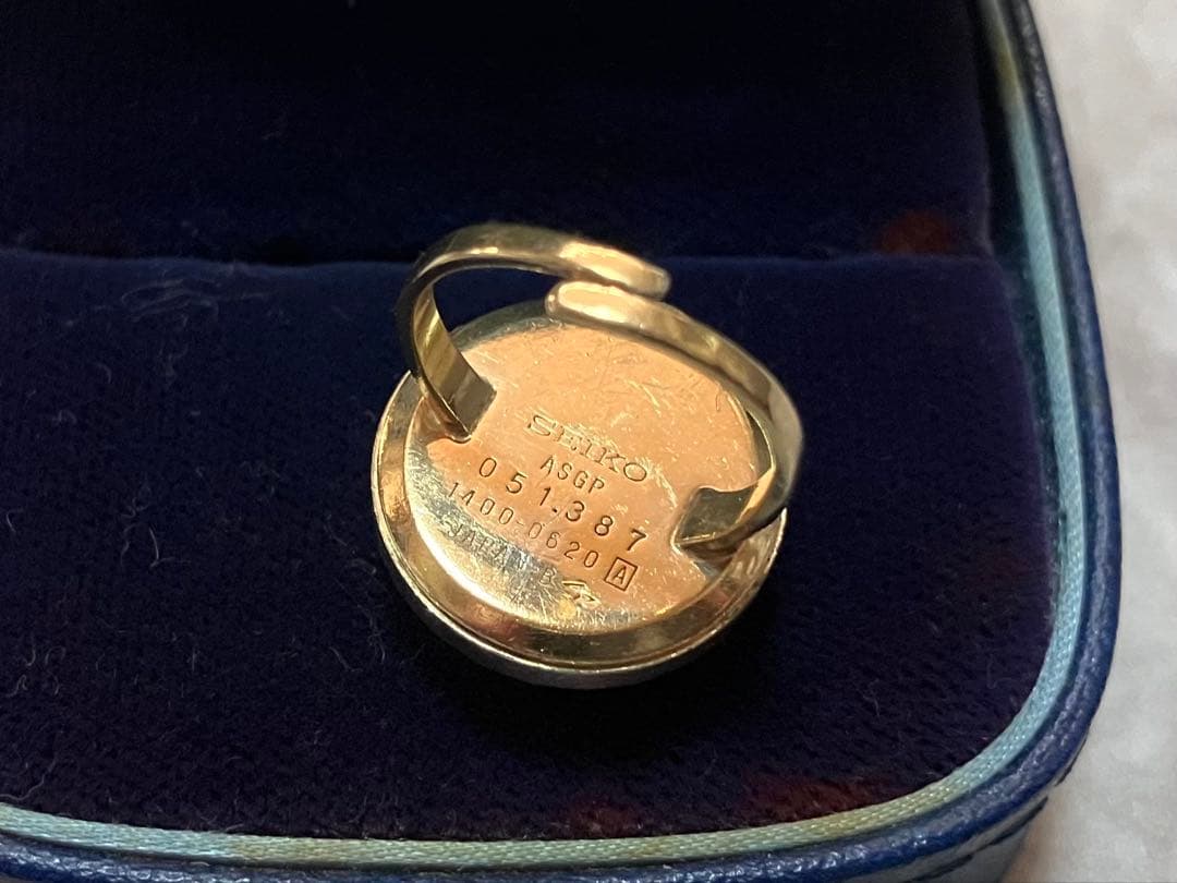 綺麗な稼働品❗️SEIKO QUARTZ/セイコーカットガラスリングウォッチ