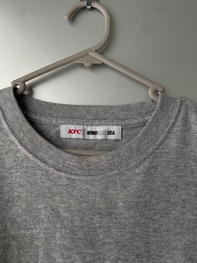 ケンタッキー　ウィンダンシー コラボロングスリーブ Tシャツグレー