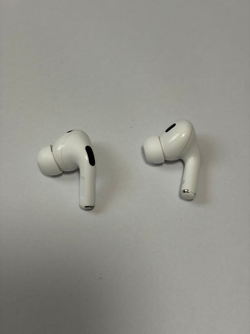 AirPods Pro 2(第2世代)本体 充電ケース付(LIghtning)