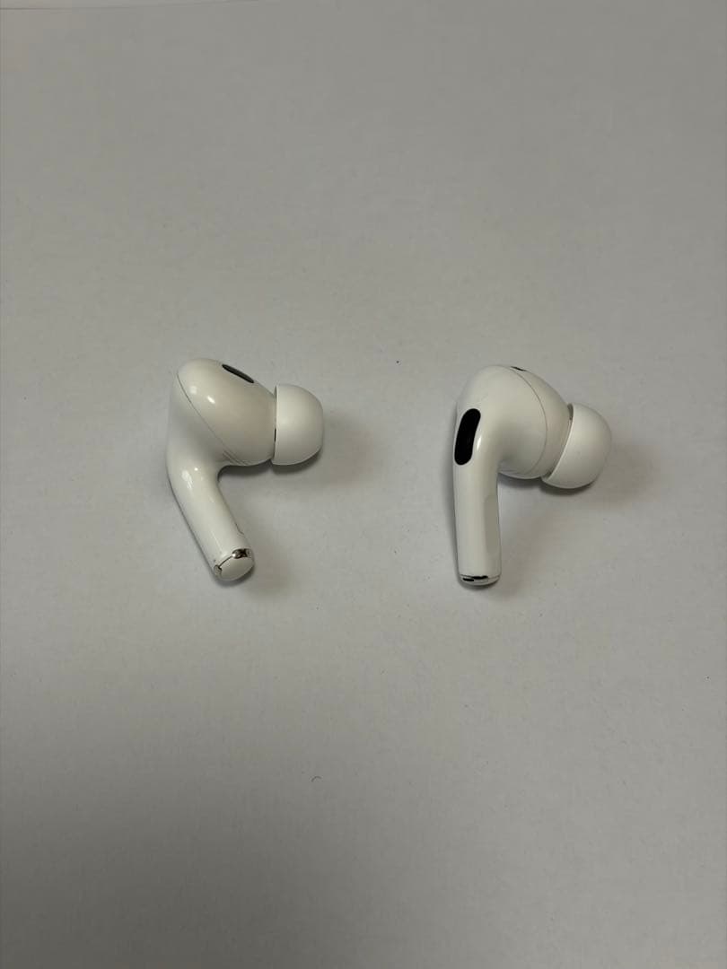AirPods Pro 2(第2世代)本体 充電ケース付(LIghtning)