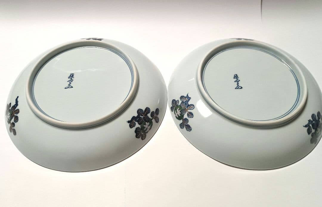 ②源右衛門窯 染錦 古伊万里風松絵 皿 2枚組