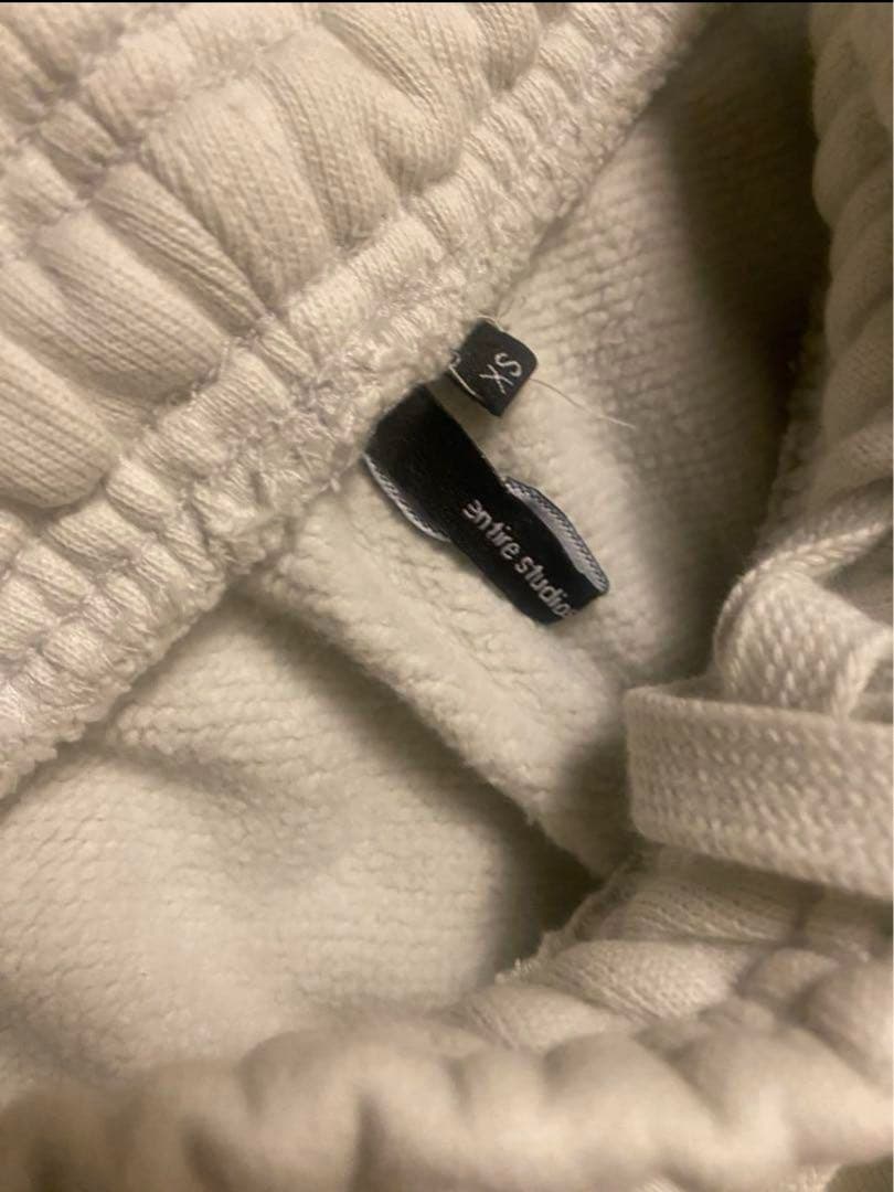 あおば着用　entire studios スウェットカーゴ