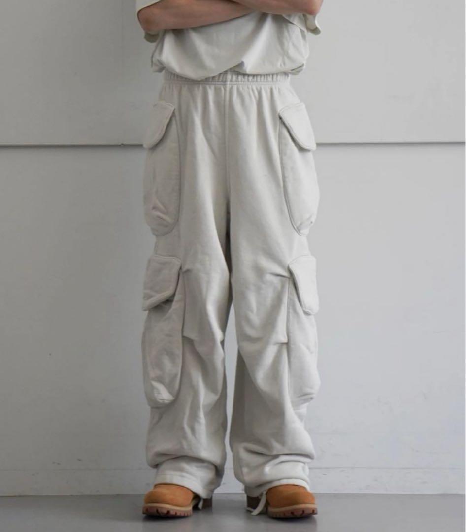 あおば着用　entire studios スウェットカーゴ