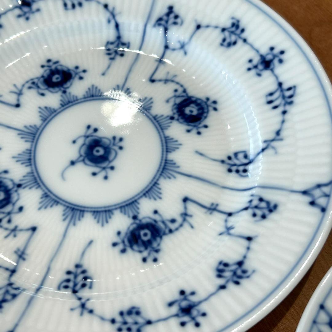 ロイヤルコペンハーゲン②★同一サイン２枚組プレイン★１7cmケーキ皿★美品