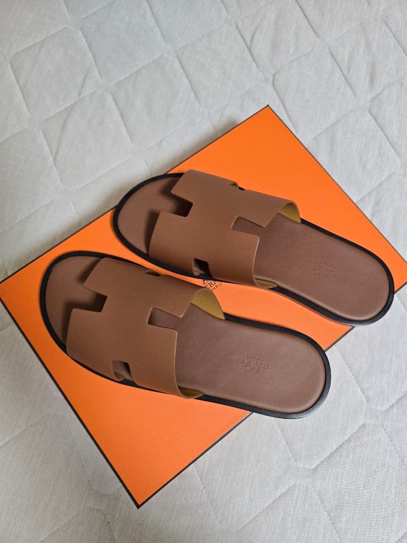 未使用　エルメス イズミール サンダル ゴールド 41.5